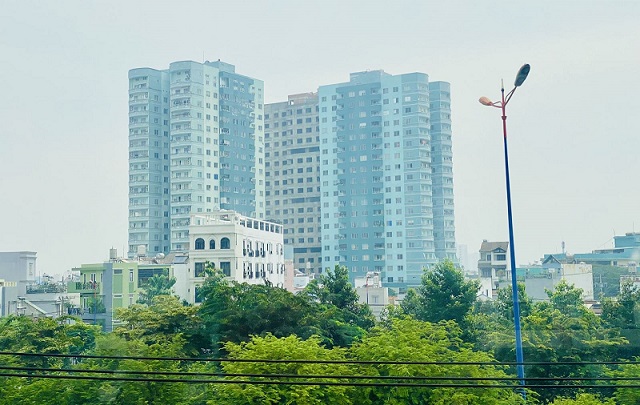 Thị trường BĐS TP Hồ Chí Minh - Bài 1: Vướng mắc pháp lý, nguồn cung hụt hơi