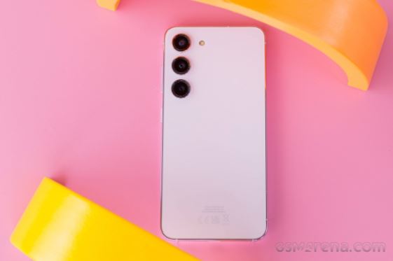 Galaxy S23 giảm giá thủng sàn, tràn đầy trang bị, ngon như Galaxy S24 Ultra, có AI ăn đứt iPhone 16