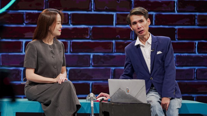 Người đàn ông bại liệt và hành trình bước qua ngưỡng cửa cuộc đời