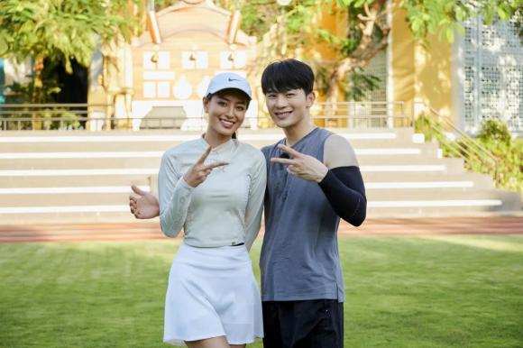 Á hậu Bùi Khánh Linh lên tiếng đính chính chuyện lợi dụng tình cảm Minuk, khẳng định anh từng làm sai với mình