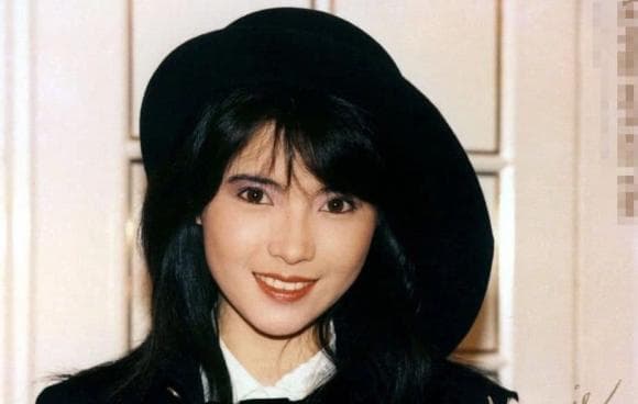 Mỹ nhân phim Châu Tinh Trì xinh đẹp nhưng cuộc đời bi kịch: Bị xâm hại, tâm thần và qua đời trong cô độc ở tuổi 55