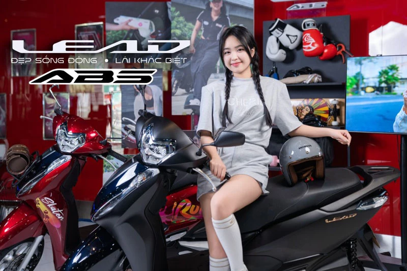 Vẻ đẹp của hot girl bên Honda Lead 2025.