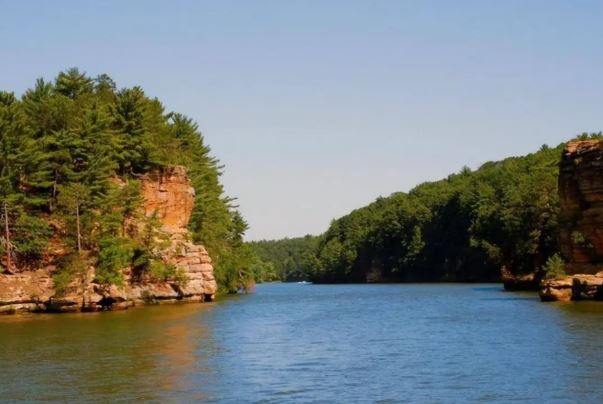 4 dòng sông nguy hiểm nhất thế giới: Không sinh vật nào sống được, có 1 cái tên ở Châu Á!