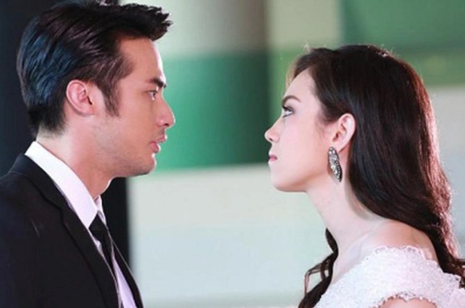 Lương chồng 30 triệu/tháng nhưng 7 năm không đưa vợ một đồng, còn thách thức một câu khiến tôi sững người