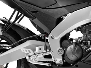 ‘Vua côn tay’ 125cc mới ‘Made in Italy’ ra mắt: Đẹp hơn hẳn Honda Winner X và Exciter, có ABS 2 kênh