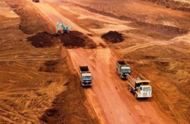 Vi&#x1EC7;t Nam &#x111;&#x1EA9;y m&#x1EA1;nh kho b&#xE1;u l&#x1EDB;n g&#x1EA5;p 8 l&#x1EA7;n Trung Qu&#x1ED1;c, 290 l&#x1EA7;n M&#x1EF9;, t&#x1EC9;nh n&#x1EAF;m gi&#x1EEF; l&#x1EDB;n nh&#x1EA5;t khai th&#xE1;c 1.000 n&#x103;m c&#x169;ng ch&#x1B0;a h&#x1EBF;t &#x27;m&#x1ECF; v&#xE0;ng&#x27; n&#xE0;y v&#x1EDB;i c&#xF4;ng su&#x1EA5;t hi&#x1EC7;n t&#x1EA1;i