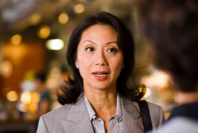 Mẹ chồng bóng gió chuyện quà Tết đằng ngoại, con dâu phản pháo đanh thép khiến bà chỉ biết im lặng