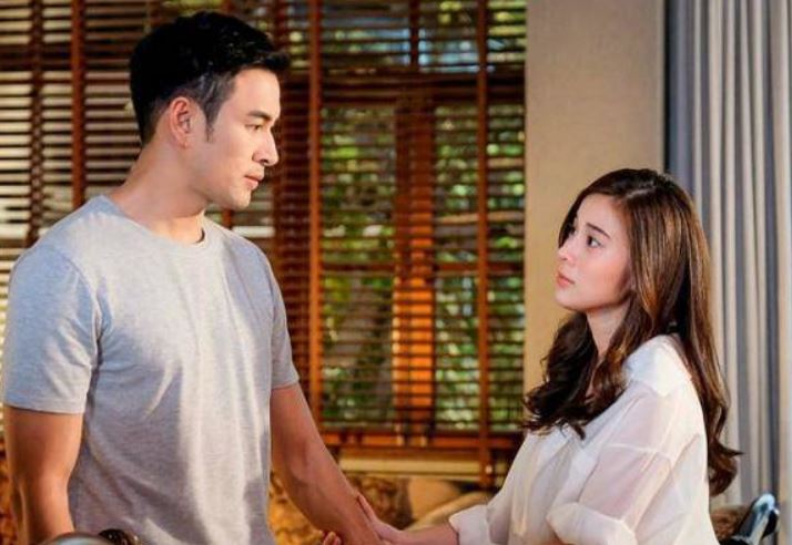 Vợ "hóa đá" khi thấy chồng xuất hiện tại khoa sản với người phụ nữ lạ, nhưng sự thật khiến cô bật khóc vì hạnh phúc