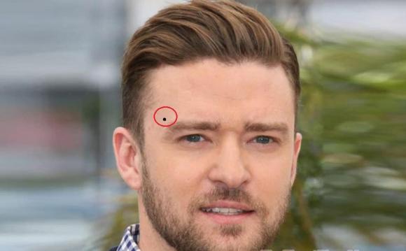 Những nốt ruồi 'vàng' này chính là bản đồ chỉ đường đến thành công và tài lộc, bạn có sở hữu không?