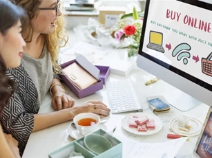Gắn công nghệ với xuất khẩu trực tuyến để làm chủ 'cuộc chơi'