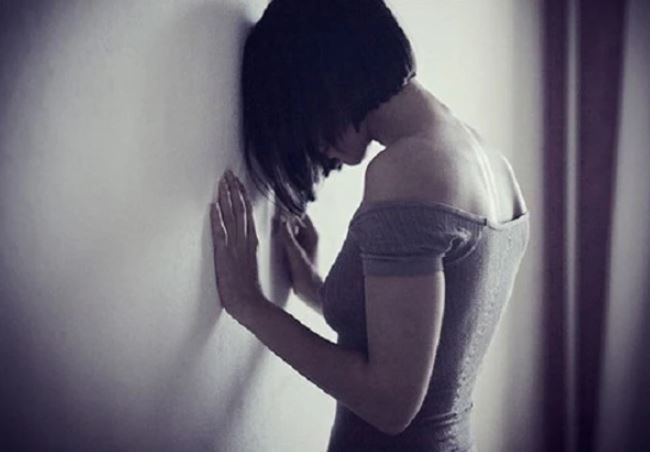 'Căn bệnh' ưa sạch sẽ của chồng trở thành nỗi ám ảnh kinh hoàng của tôi