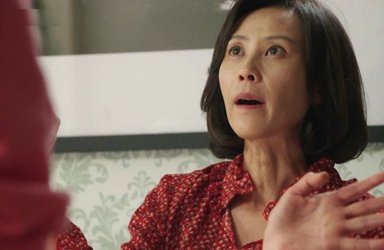 Ly hôn rồi, mẹ chồng cũ vẫn "tình thương mến thương", tôi đang mơ ngày tái hợp thì bàng hoàng phát hiện sự thật cay nghiệt