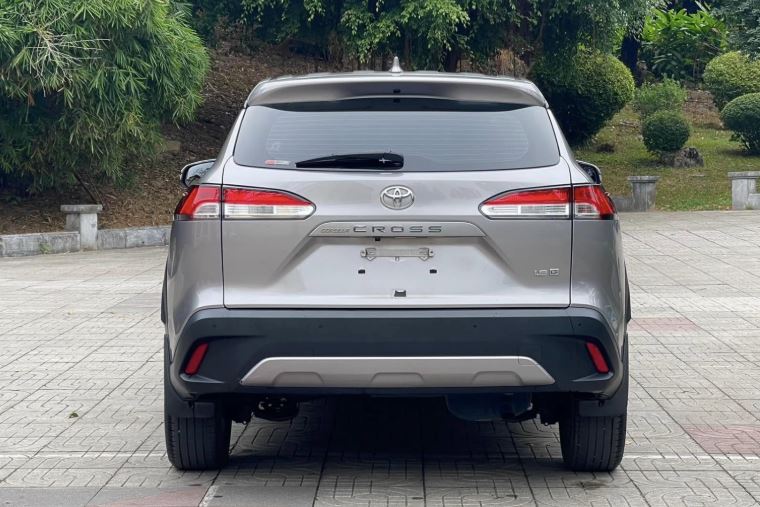 Toyota Corolla Cross chạy chưa đầy 4 vạn rao bán hấp dẫn trên sàn xe cũ