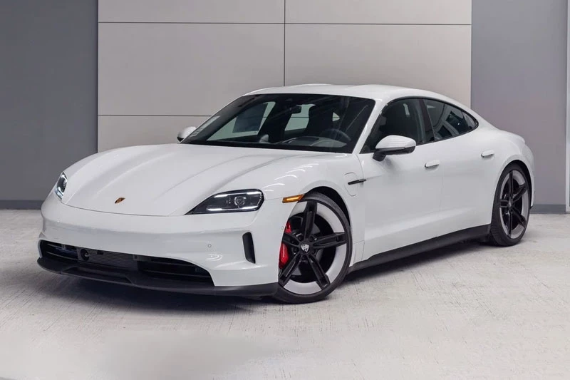 Porsche Taycan 2025.