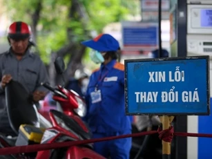 Xăng dầu cùng tăng giá