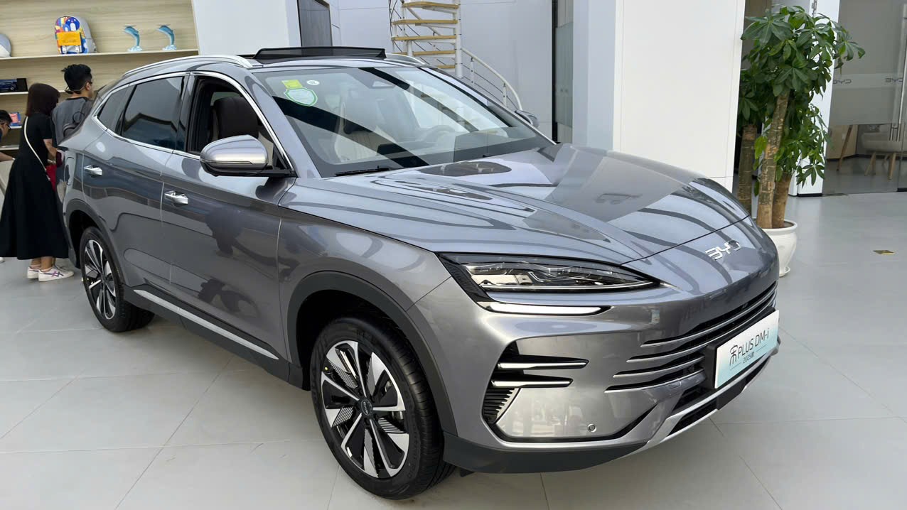 Xe hybrid BYD Sealion 6 sắp về Việt Nam 'ăn xăng' chỉ 1,1 lít/100 km