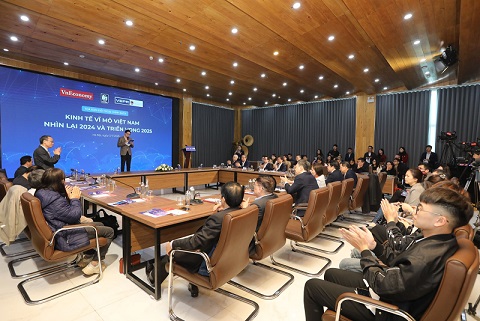 Kỳ vọng đầu tư công, đầu tư tư nhân và xuất nhập khẩu duy trì tăng