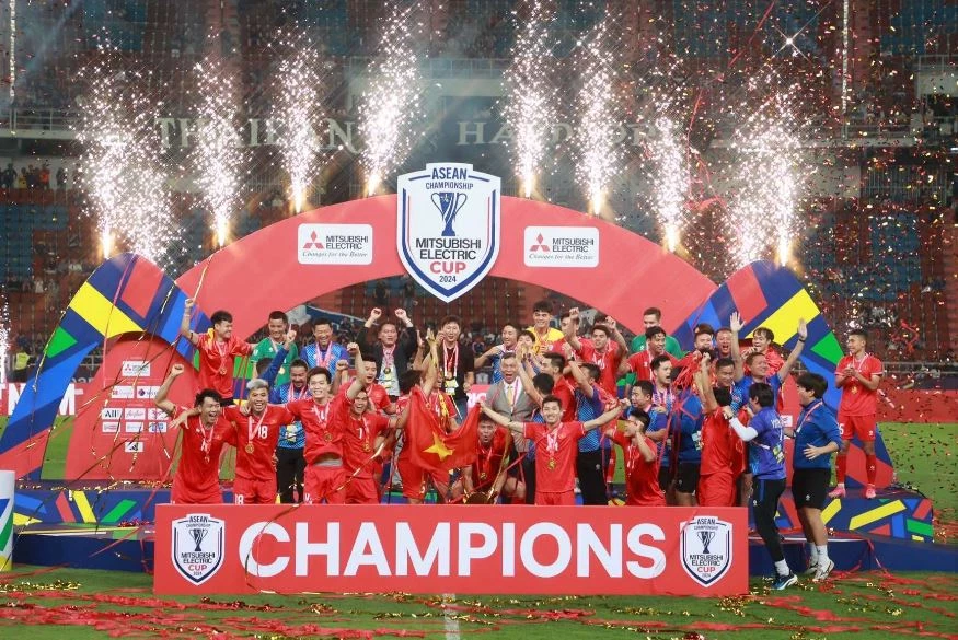 ĐT Việt Nam ăn mừng chức vô địch. Ảnh: ASEAN FOOTBALL.