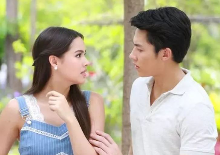 G&#x1EB7;p l&#x1EA1;i v&#x1EE3; c&#x169; sau 2 n&#x103;m ly th&#xE2;n, t&#xF4;i b&#xE0;ng ho&#xE0;ng khi ph&#xE1;t hi&#x1EC7;n b&#xED; m&#x1EAD;t sau c&#xE1;nh c&#x1EED;a kh&#xF4;ng kh&#xF3;a