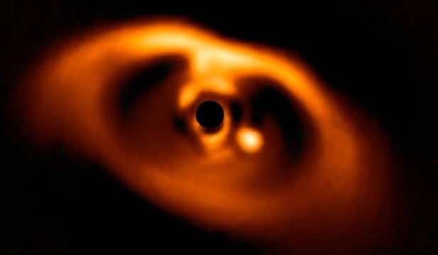 “Hành tinh tu hú” đầu tiên lộ diện: Khoa học có thể đã lạc lối?