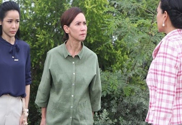 Biết nhà người yêu con gái giàu, mẹ đẻ thách cưới ngay căn chung cư, nhà trai cầm sổ đỏ sổ hồng sang và nói đúng 1 câu cực sốc