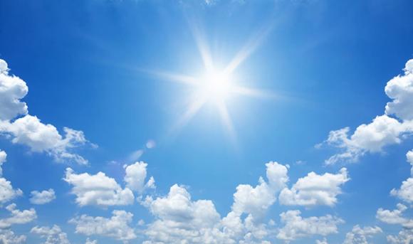 Vì sao ban ngày bầu trời màu xanh nhưng mây lại màu trắng? Lý giải khoa học cực kỳ dễ hiểu nhưng không phải ai cũng biết
