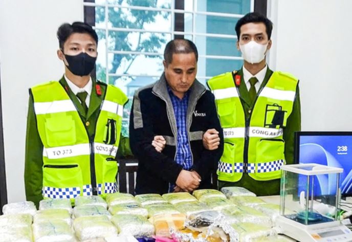 Vụ cảnh sát nổ súng chặn bắt ô tô vận chuyển ma túy: Chủ tịch xã là 'ông trùm'