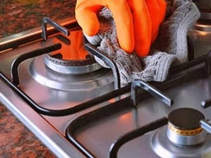 Mẹo 'vàng' làm sạch bếp gas rỉ sét tại nhà: Đơn giản, tiết kiệm và an toàn, nhà giàu nghèo đều cần