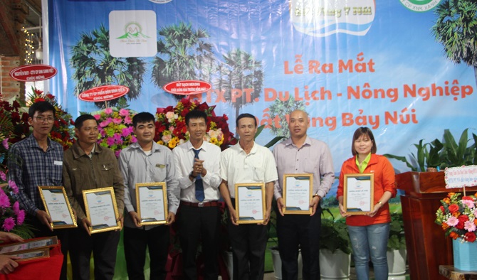 Nhiều chủ homestay tại Núi Cấm hợp tác thành lập hợp tác xã