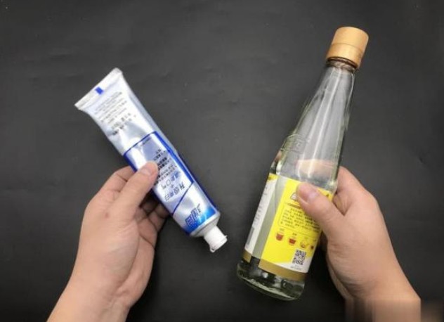 Trộn kem đánh răng và giấm trắng, hiệu quả thật tuyệt vời! Nắm vững kỹ năng này và nó sẽ mang lại lợi ích cho bạn suốt đời