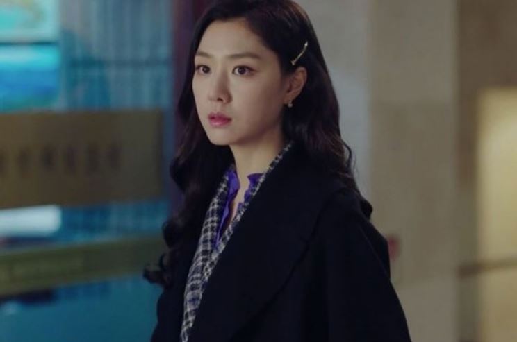 Ngày cưới, tôi lặng người trước món quà từ người mẹ chồng cũ - một câu chuyện khiến ai cũng nghẹn ngào