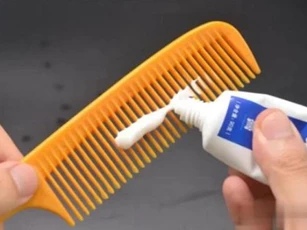 Kem đánh răng bôi lên lược có tác dụng thần kỳ và dễ dàng giải quyết các vấn đề lâu năm