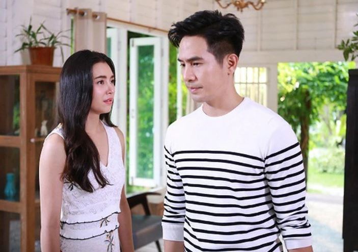 Cuộc sống gia đình tôi tưởng chừng như êm đềm, vậy mà một lần nữa tôi lại bị cuốn vào 'cơn bão' do vợ cũ của chồng tạo ra