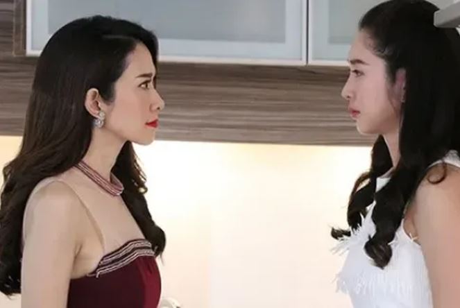 Chạm mặt vợ cũ của chồng tại siêu thị, tôi chỉ nói một câu khiến cô ta "đứng hình" giận tím mặt