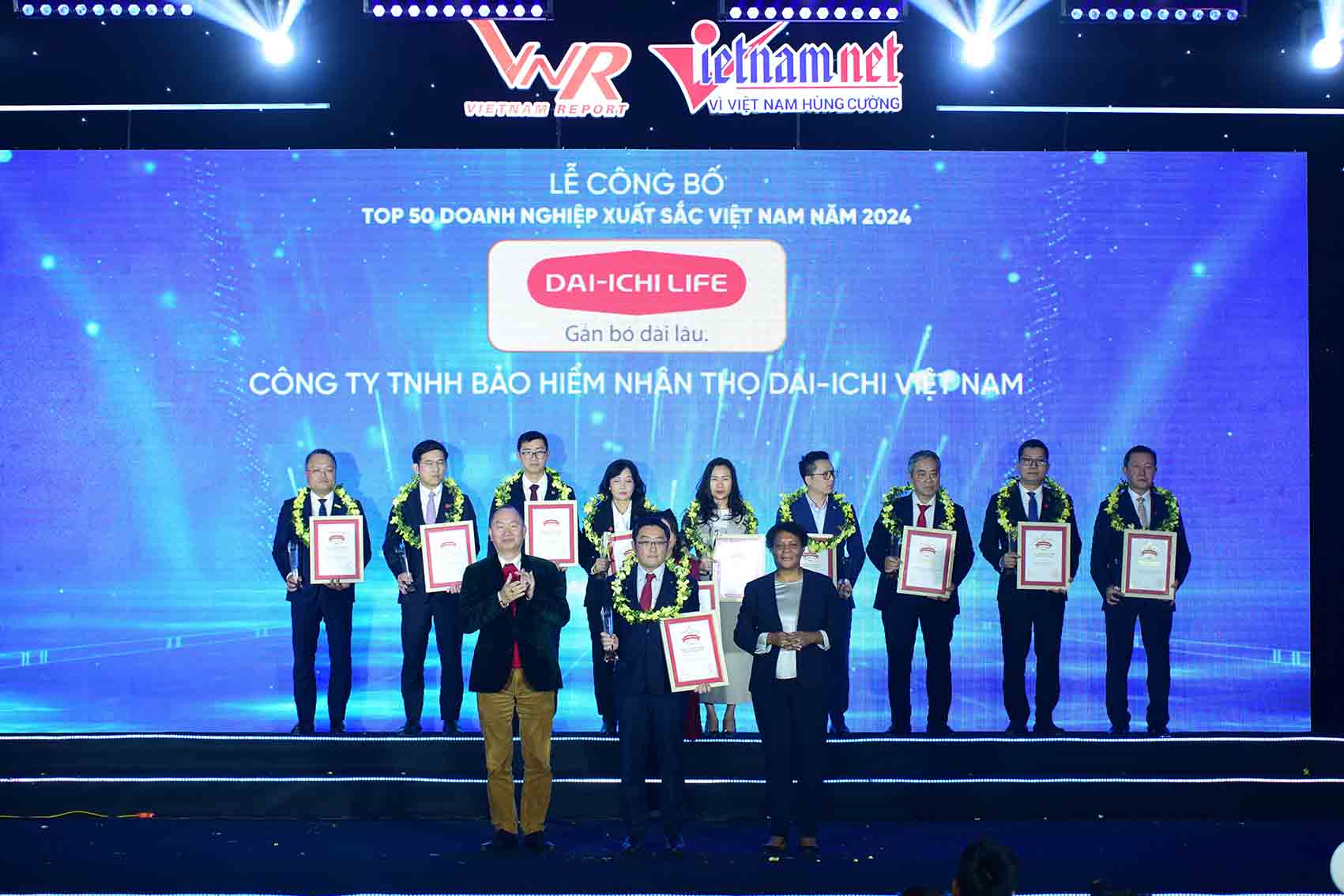 Công ty bảo hiểm lần thứ 9 xếp hạng top 500 doanh nghiệp lớn nhất Việt Nam