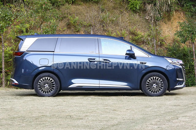 Xe MPV ‘trên cơ’ Toyota Alphard, giá hơn 1,1 tỷ đồng