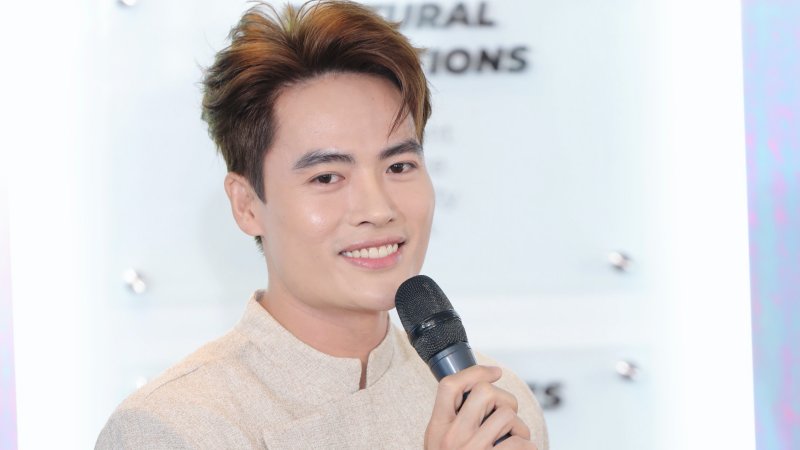 Võ Tấn Phát bật mí về "Tứ hải phát tài": "Sự kiện nổi bật đều được thêm vào giống Táo Quân"