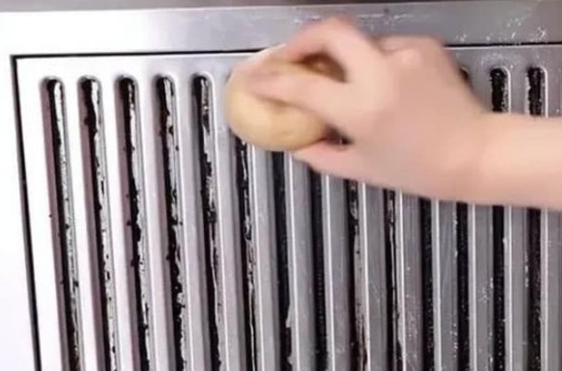 Đặt một củ khoai tây lên máy hút mùi, hóa ra có tác dụng rất tuyệt vời, hãy nhanh tay hỏi học