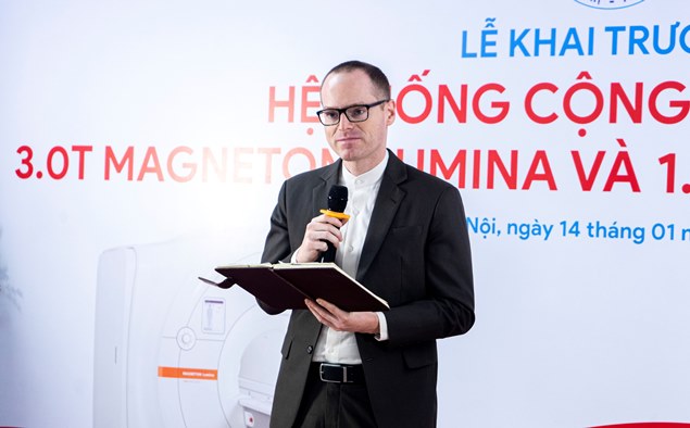 Bệnh viện Hữu Nghị đưa vào sử dụng hai hệ thống cộng hưởng từ ứng dụng AI