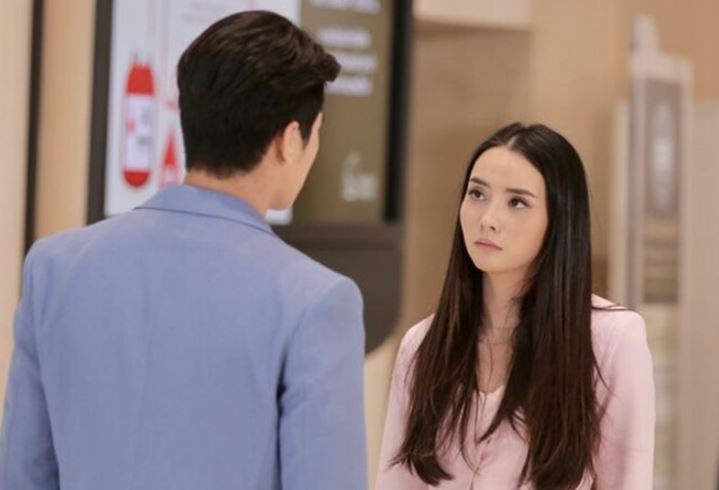 Chồng cũ đột ngột xuất hiện trước ngày chụp ảnh cưới, quỳ gối xin tôi không tái hôn: Bí mật đằng sau lời cầu xin khiến tôi lặng người