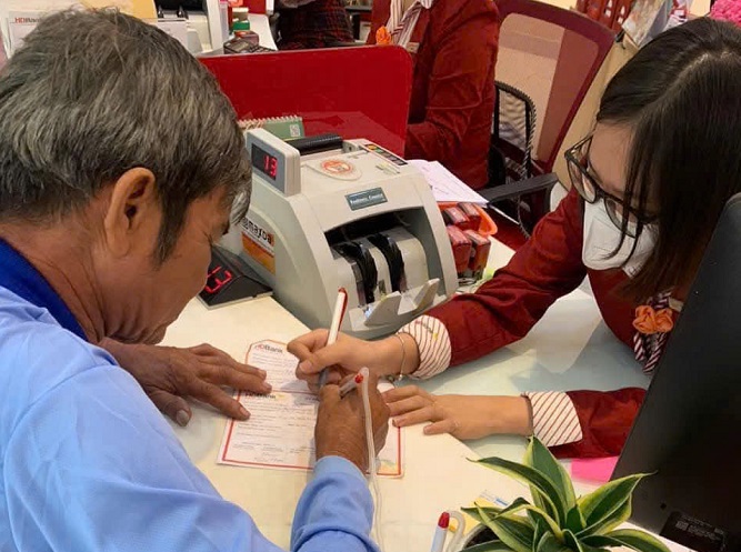 Công an xã vận động người dân trả lại gần 500 triệu đồng do chuyển nhầm