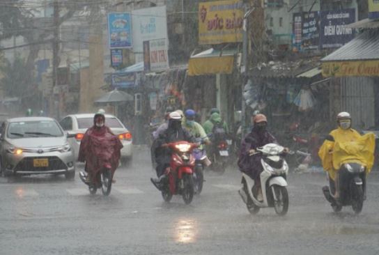 Không khí lạnh cực mạnh tiếp tục đổ bộ, 2 khu vực trong chiều nay sẽ có mưa lớn