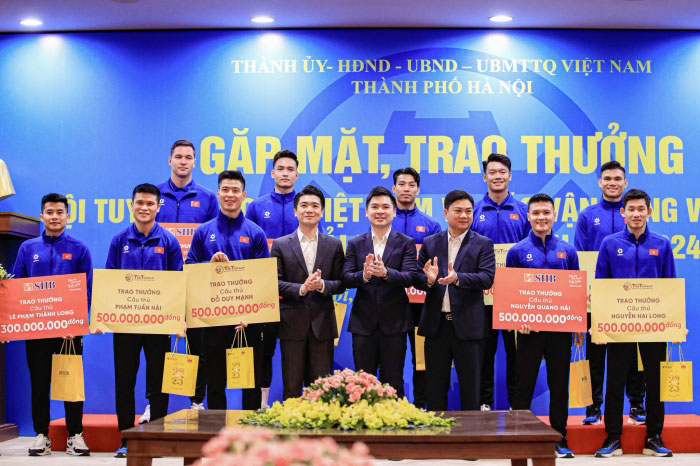 Bầu Hiển của quyết định gây choáng, ngôi sao ĐT Việt Nam hưởng lợi lớn sau AFF Cup 2024