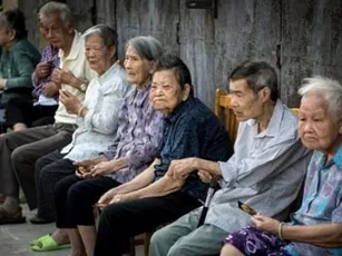 'Càng lớn lên tôi càng sợ người thân'! Đừng trở thành 3 kiểu người này nếu không muốn những năm tháng cuối đời đau khổ