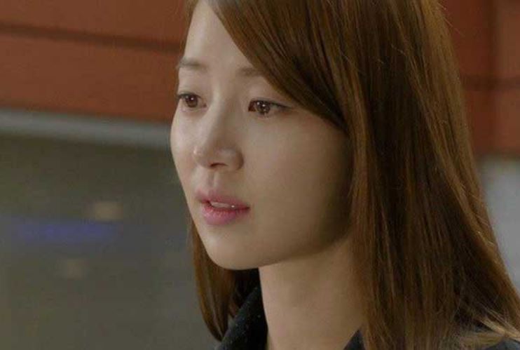 Chồng nằm viện vì tai nạn, vợ vô tình gặp lại người cũ và câu chuyện bất ngờ khiến ai cũng nghẹn ngào