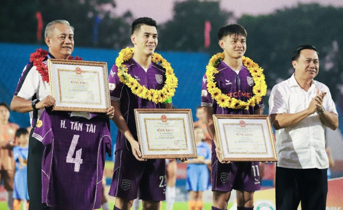 Báu vật của ĐT Việt Nam nhận cảnh báo, HLV Kim Sang-sik thực hiện sự thay đổi lớn?