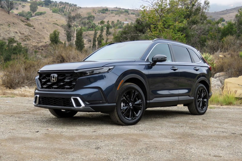 Toyota RAV4 cho Honda CR-V 'hít khói' về doanh số