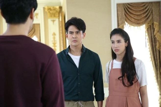 Người yêu cũ mỉa mai sâu cay, không ngờ chồng tôi phản đòn bằng câu nói khiến anh ta "đứng hình"