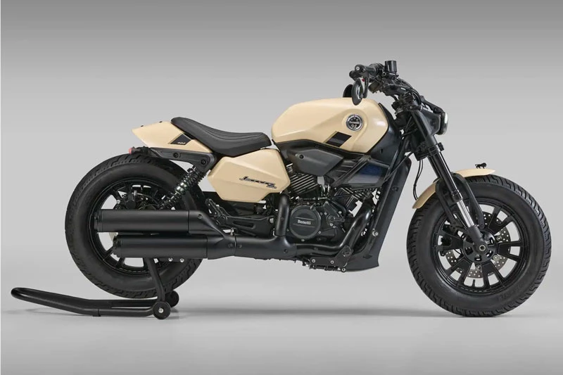 Benelli Leoncino Bobber 400 2025.