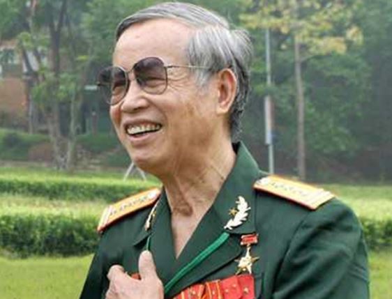 Vị đại tá duy nhất được chọn đặt tên đường khi còn sống, được đưa vào sách giáo khoa ở Việt Nam